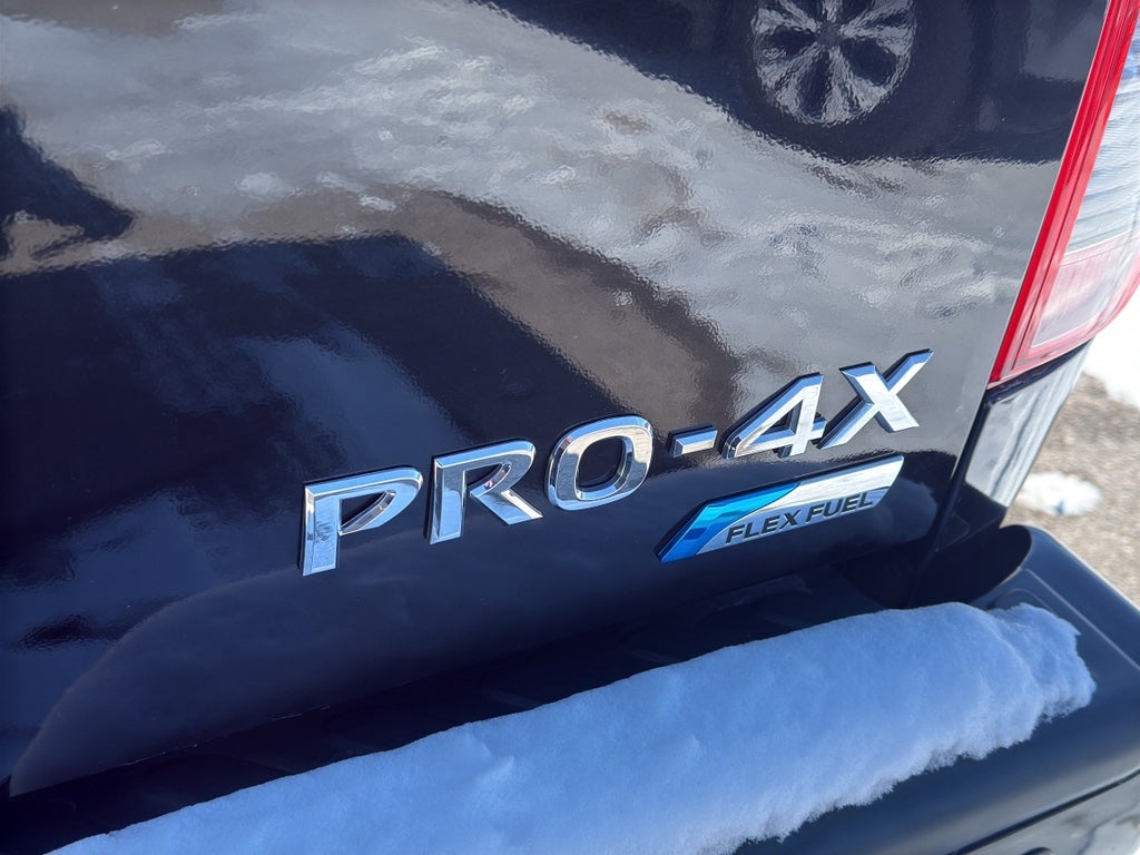 2017 Nissan Frontier Crew Cab 4x4 PRO-4X Auto
