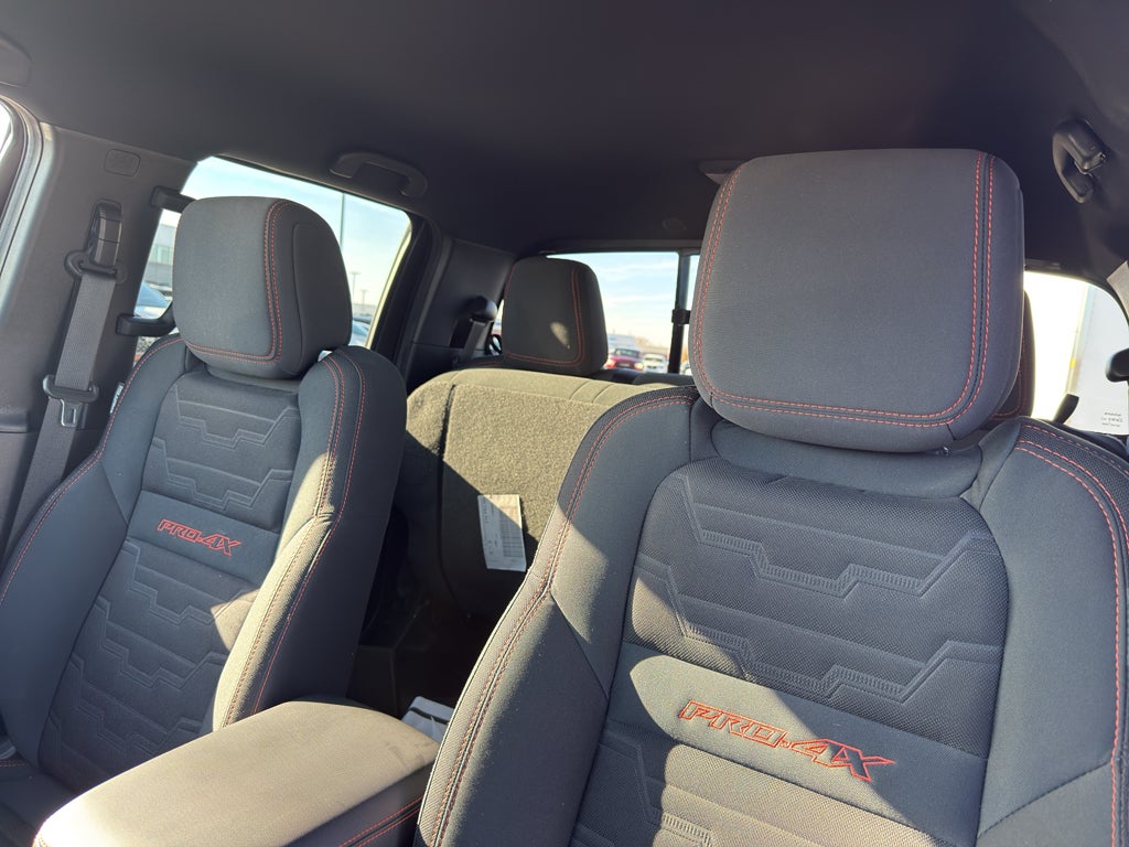 2022 Nissan Frontier Crew Cab 4x4 PRO-4X Auto