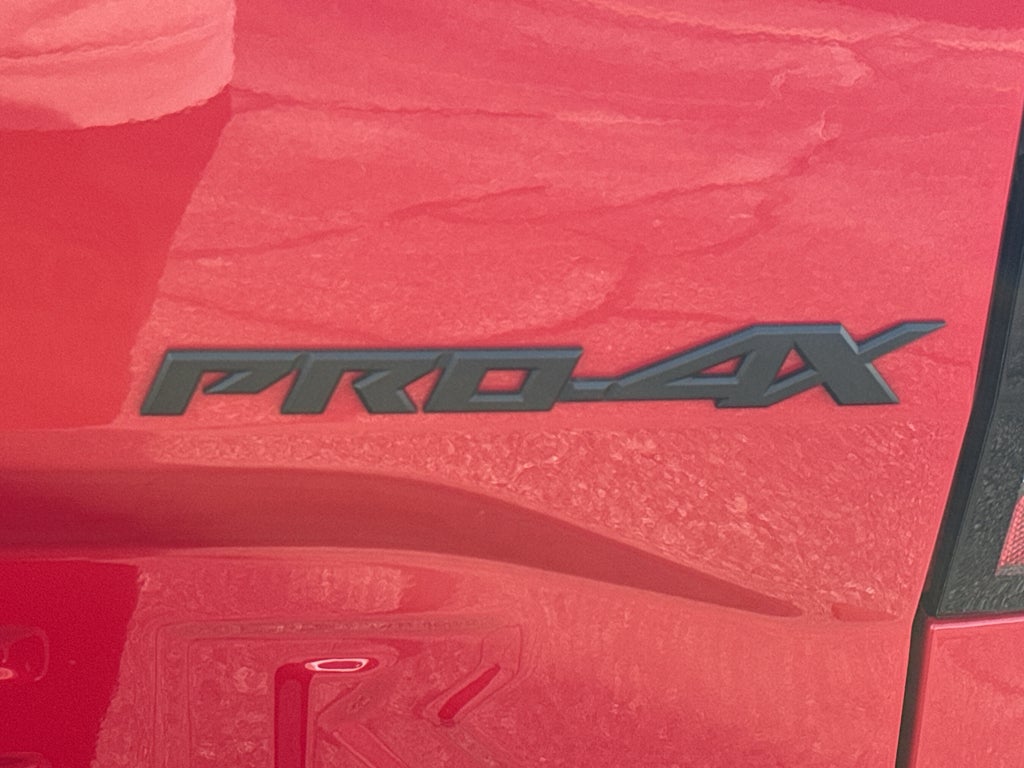 2024 Nissan Frontier Crew Cab 4x4 PRO-4X