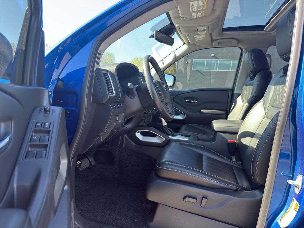 2024 Nissan Frontier Crew Cab 4x4 SL