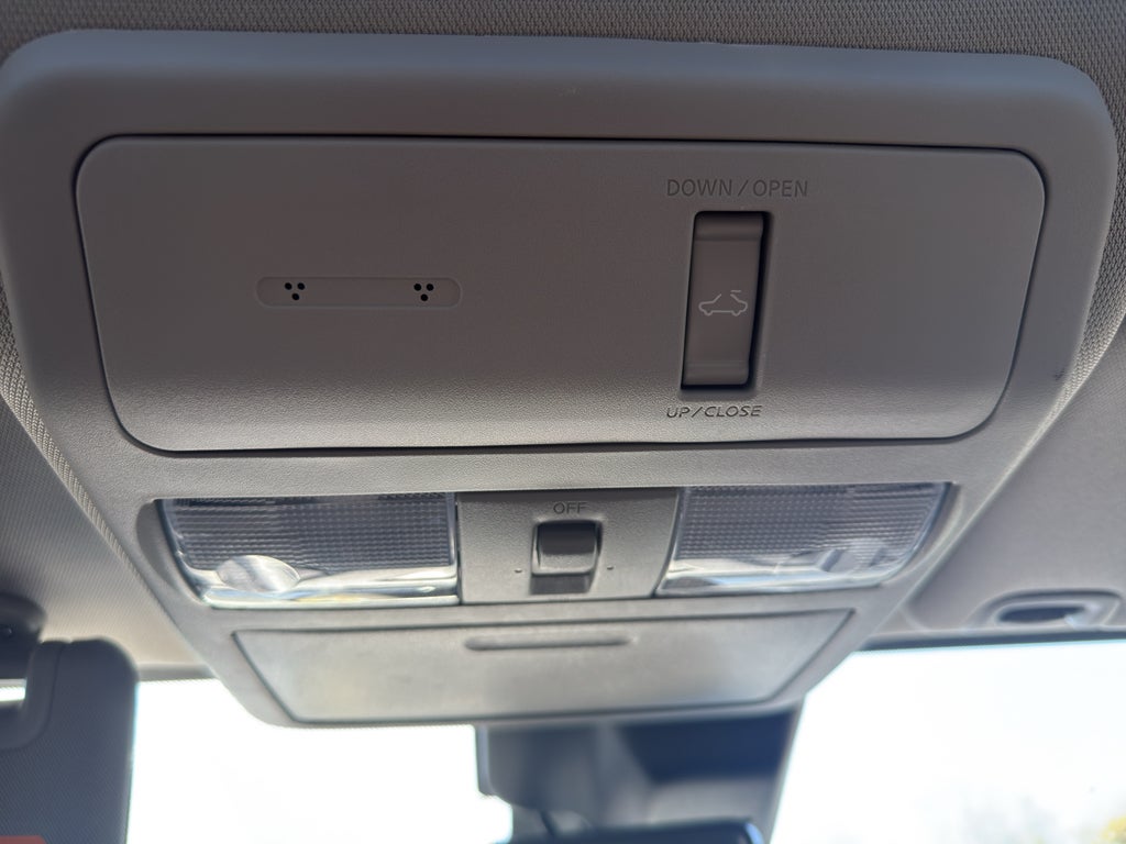 2024 Nissan Frontier Crew Cab 4x4 SL