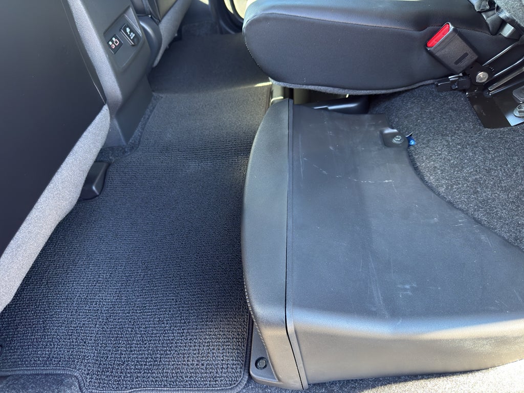 2024 Nissan Frontier Crew Cab 4x4 SL