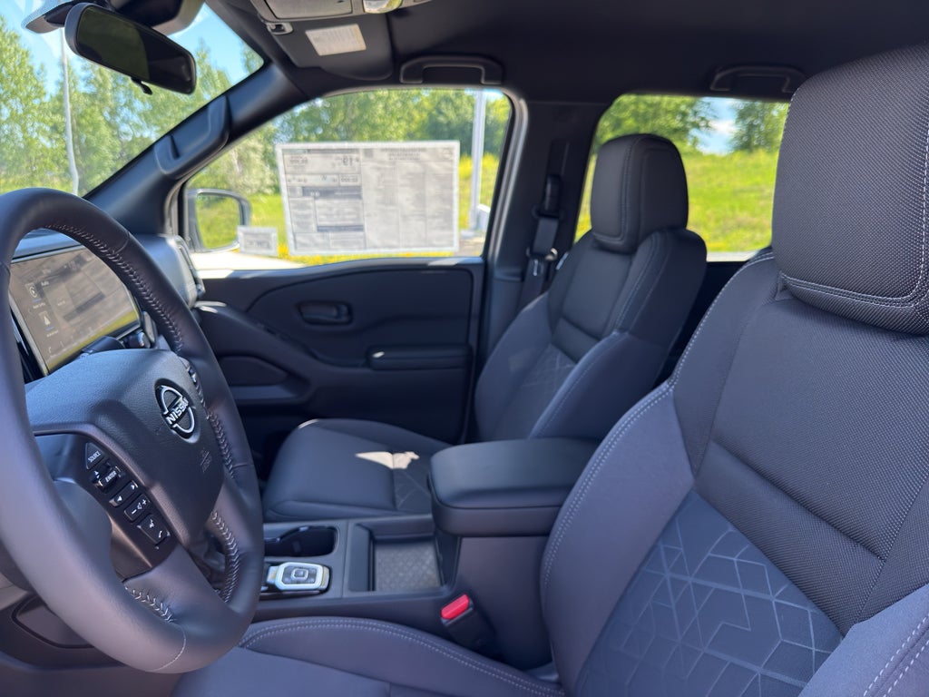 2026 Nissan Frontier Crew Cab 4x4 SV