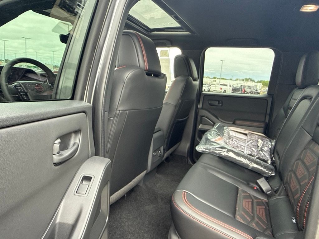 2027 Nissan Frontier Crew Cab 4x4 PRO-4X