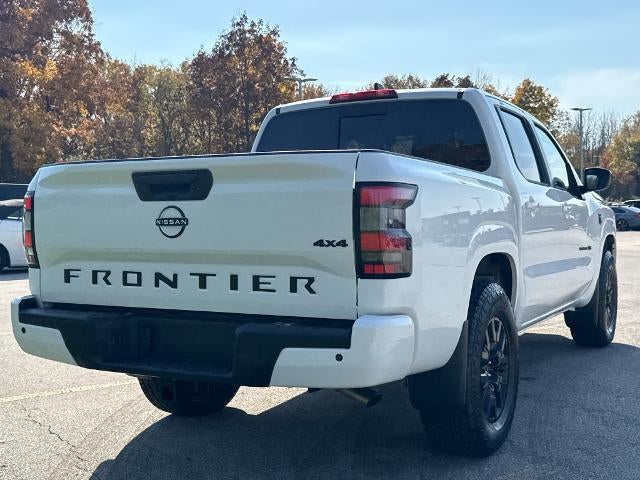 2027 Nissan Frontier Crew Cab 4x4 SV