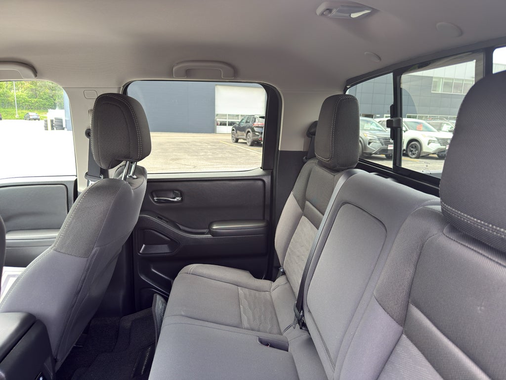 2023 Nissan Frontier Crew Cab 4x4 SV Auto