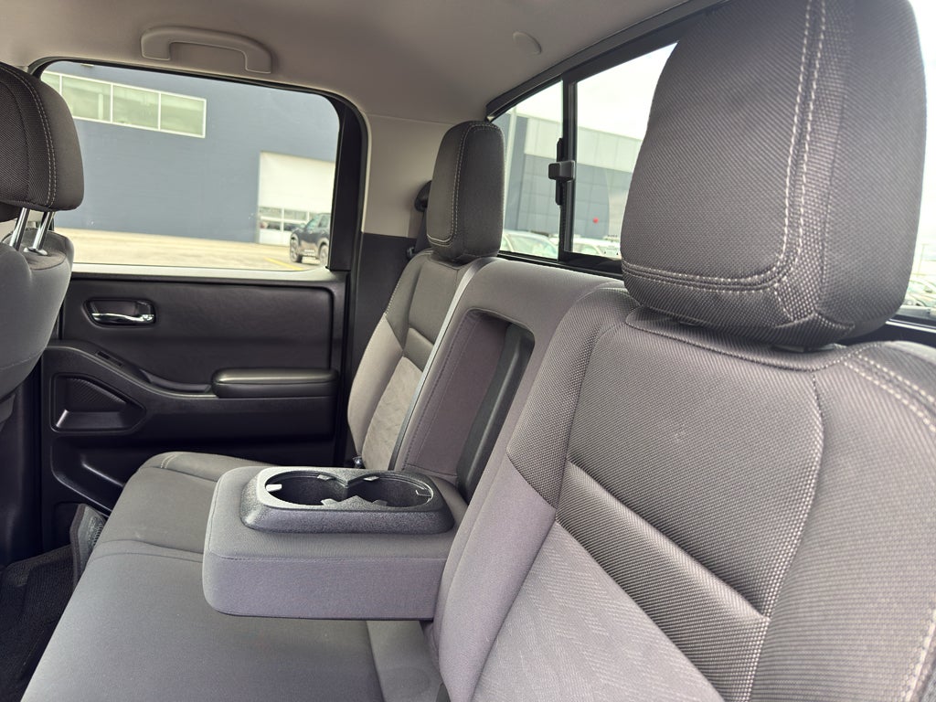 2023 Nissan Frontier Crew Cab 4x4 SV Auto