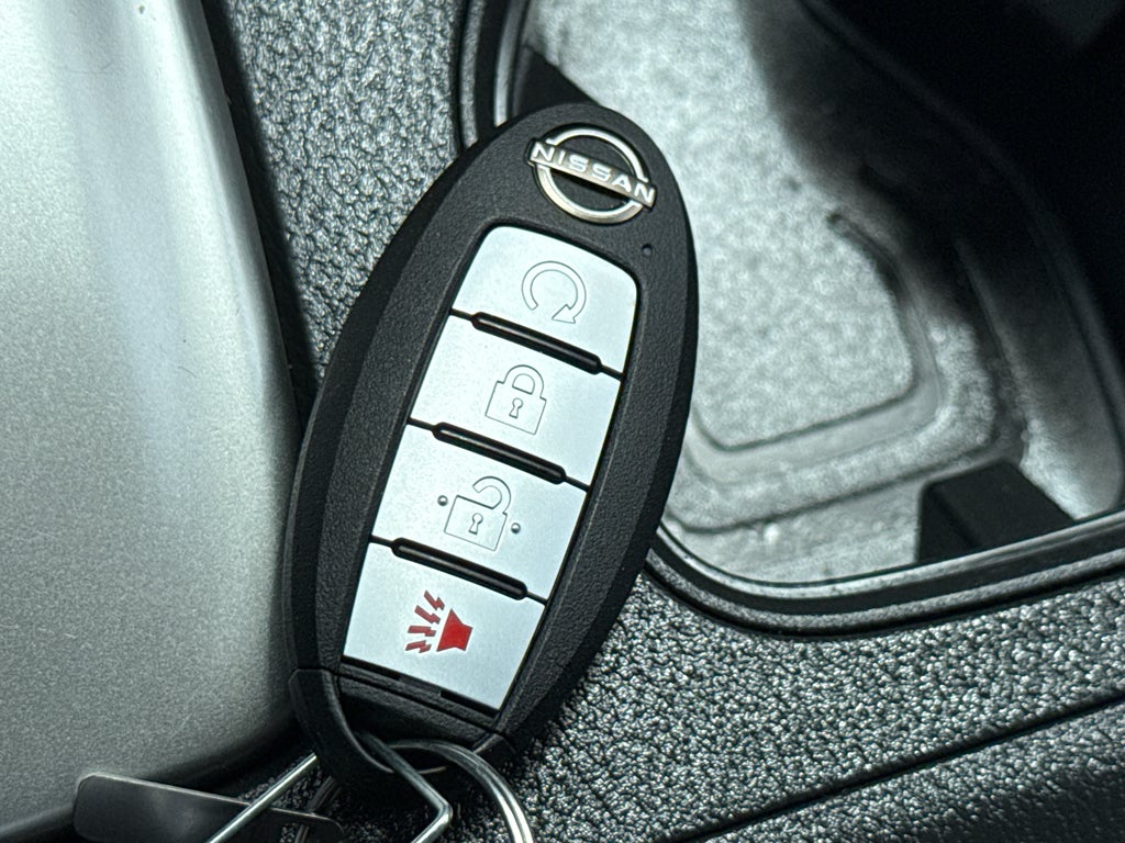 2023 Nissan Frontier Crew Cab 4x4 SV Auto