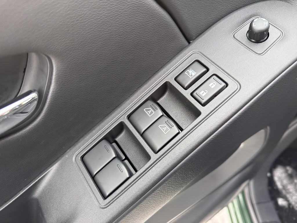 2026 Nissan Frontier Crew Cab 4x4 SV