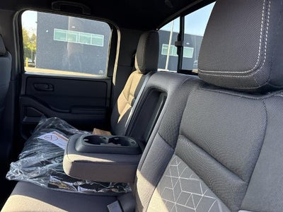 2027 Nissan Frontier Crew Cab 4x4 SV