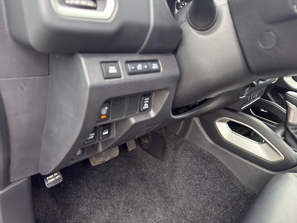 2023 Nissan Frontier Crew Cab 4x4 SV Auto *Ltd Avail*