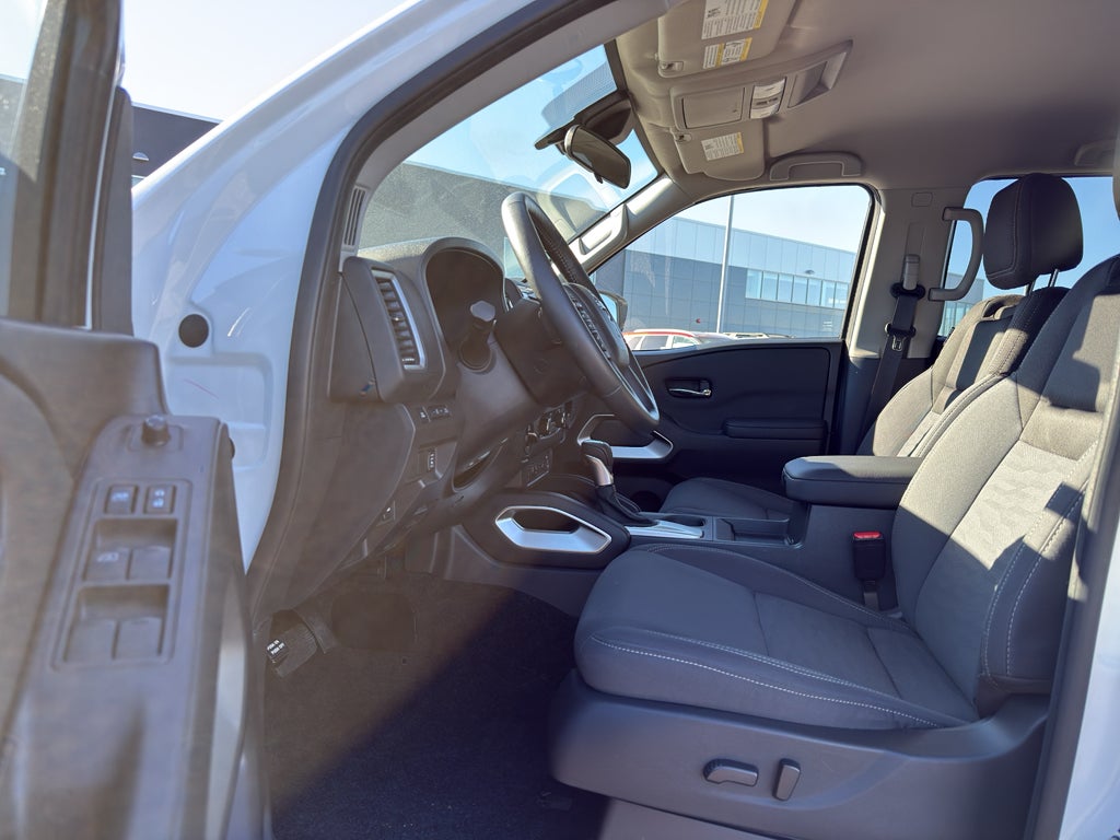 2024 Nissan Frontier Crew Cab 4x4 SV