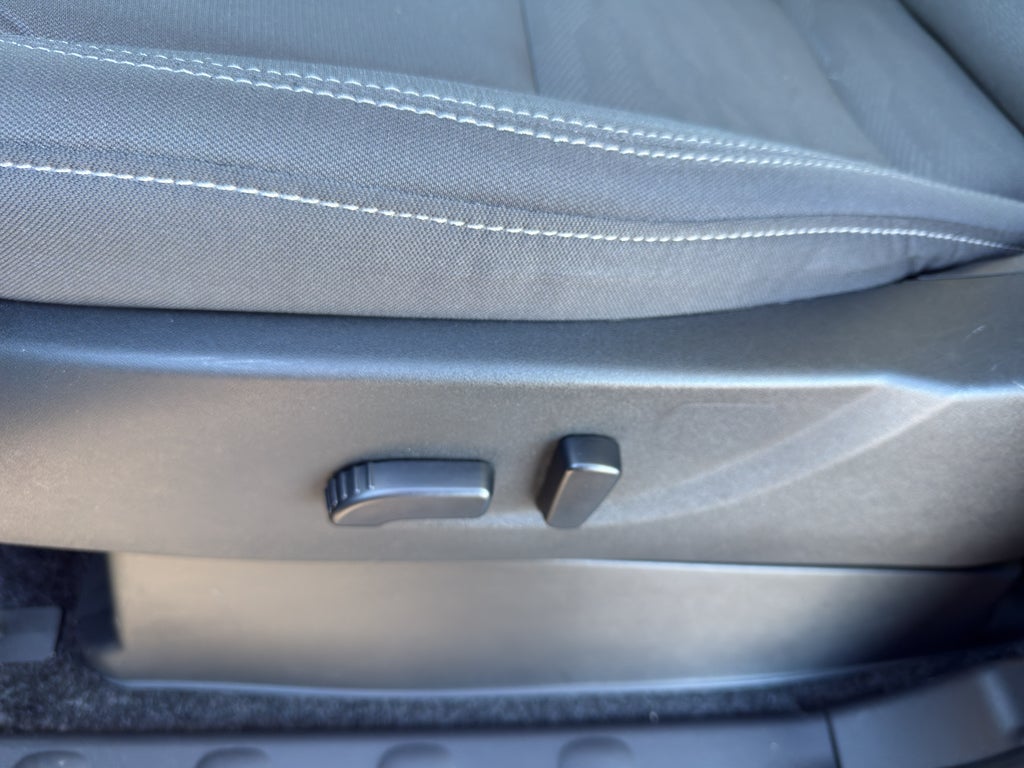 2024 Nissan Frontier Crew Cab 4x4 SV