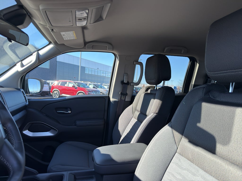 2024 Nissan Frontier Crew Cab 4x4 SV