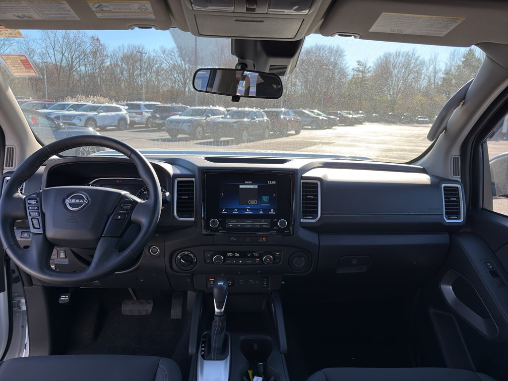 2024 Nissan Frontier Crew Cab 4x4 SV