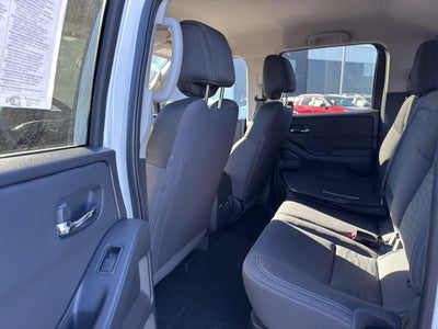 2024 Nissan Frontier Crew Cab 4x4 SV