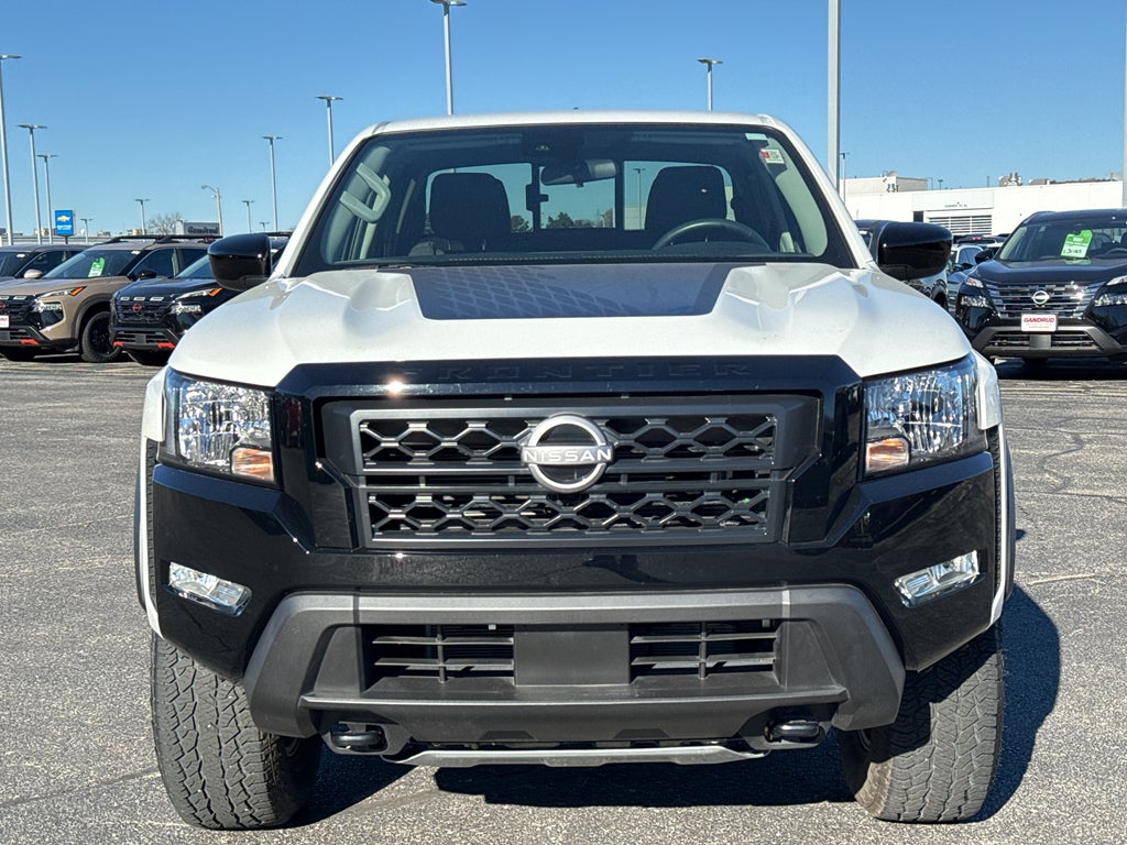 2024 Nissan Frontier Crew Cab 4x4 SV