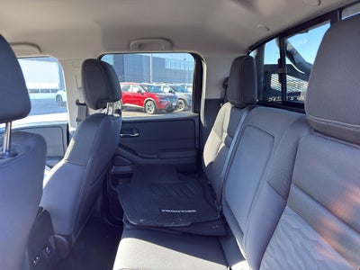 2024 Nissan Frontier Crew Cab 4x4 SV