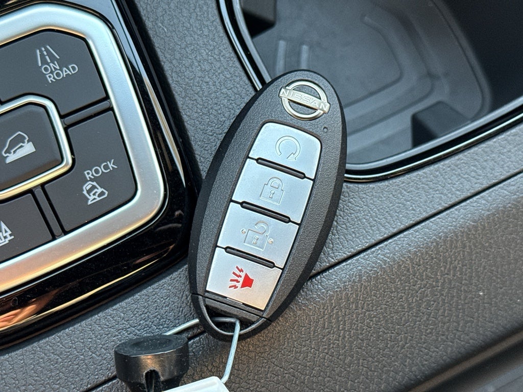 2026 Nissan Frontier Crew Cab 4x4 SV