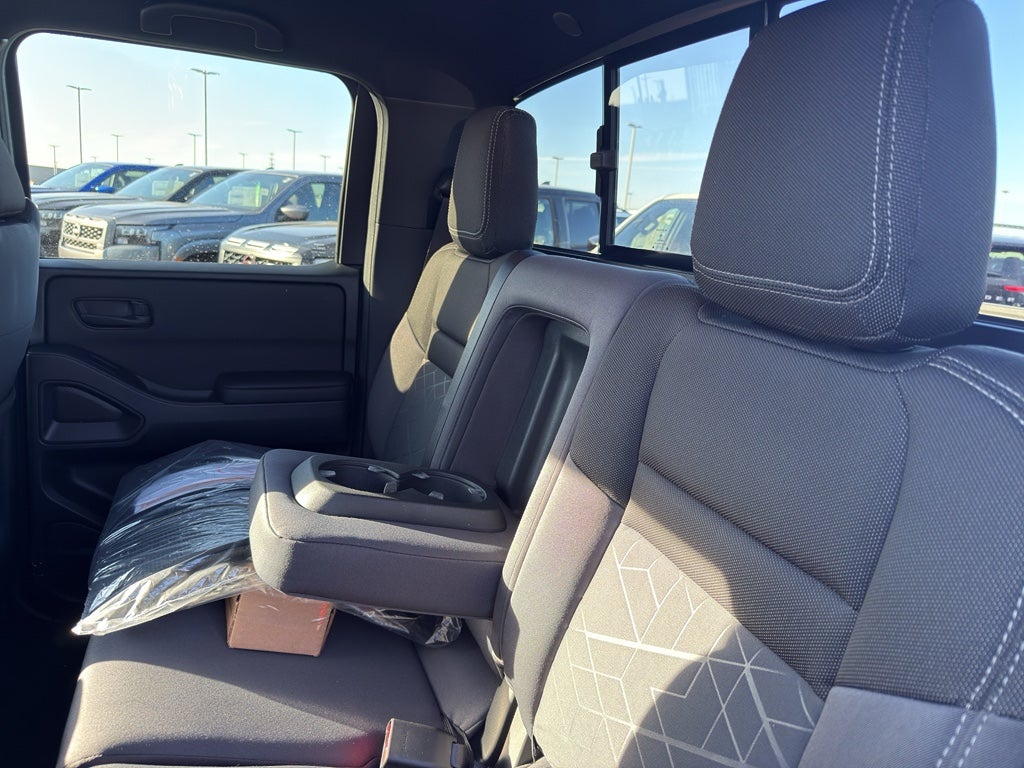 2026 Nissan Frontier Crew Cab 4x4 SV