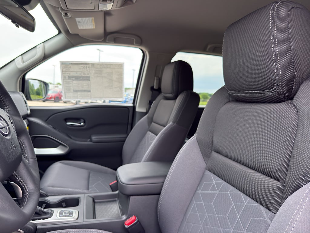 2026 Nissan Frontier Crew Cab 4x4 SV