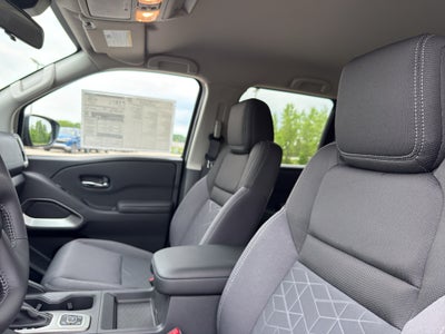 2026 Nissan Frontier Crew Cab 4x4 SV