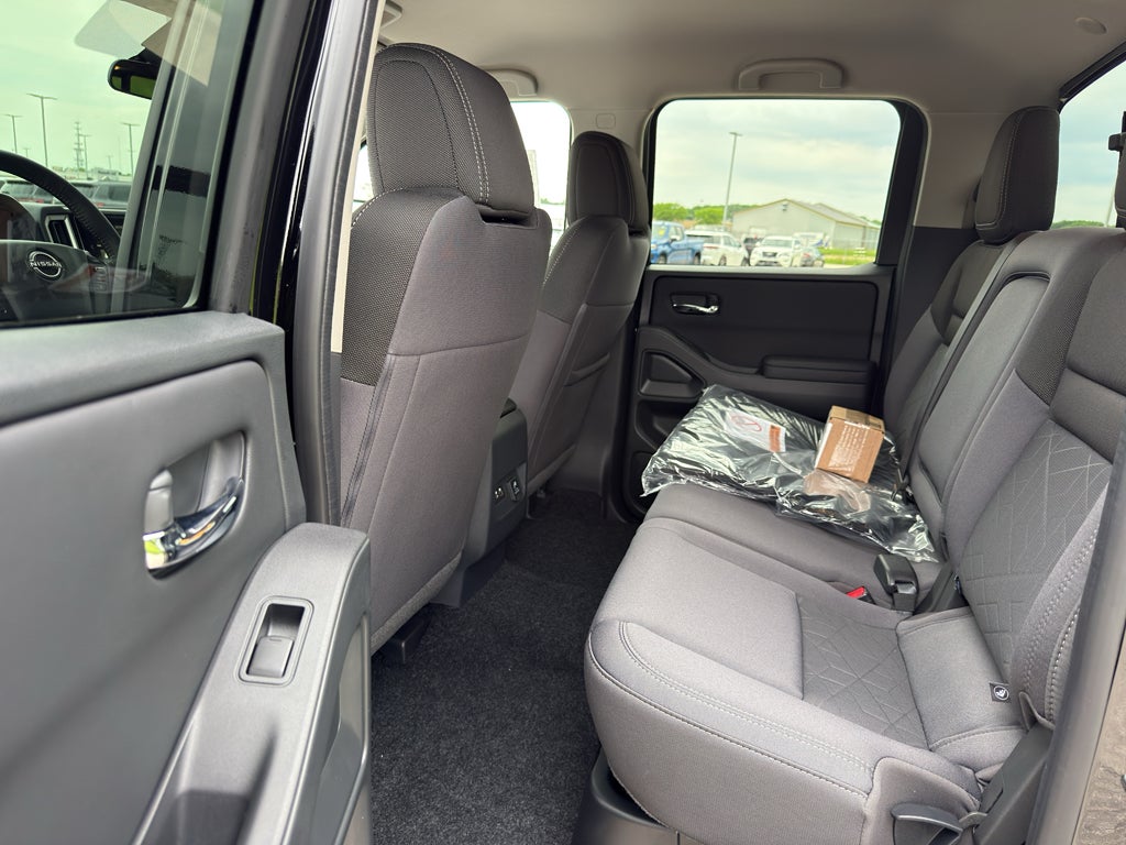 2026 Nissan Frontier Crew Cab 4x4 SV