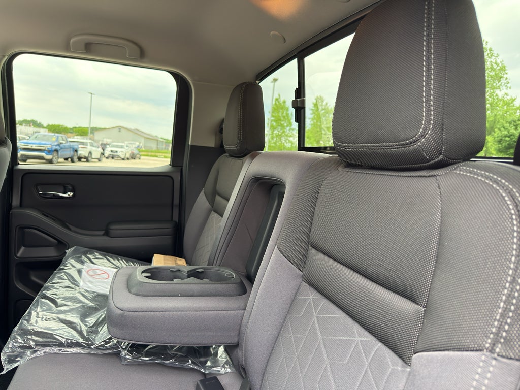 2026 Nissan Frontier Crew Cab 4x4 SV