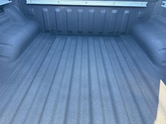 2027 Nissan Frontier Crew Cab 4x4 SV