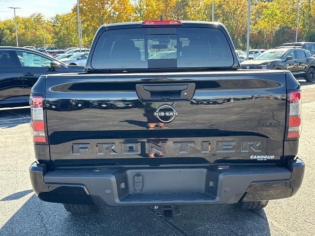 2027 Nissan Frontier Crew Cab 4x4 SV
