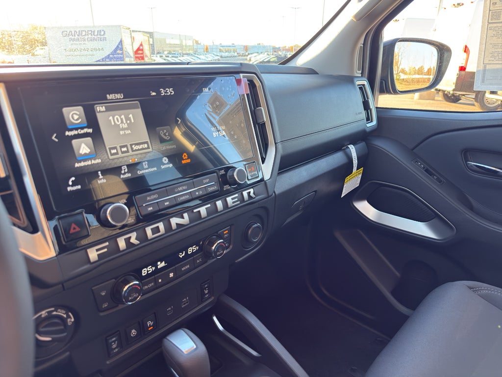 2026 Nissan Frontier Crew Cab 4x4 SV