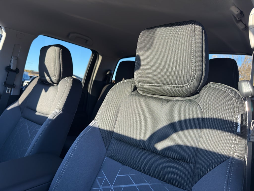 2026 Nissan Frontier Crew Cab 4x4 SV