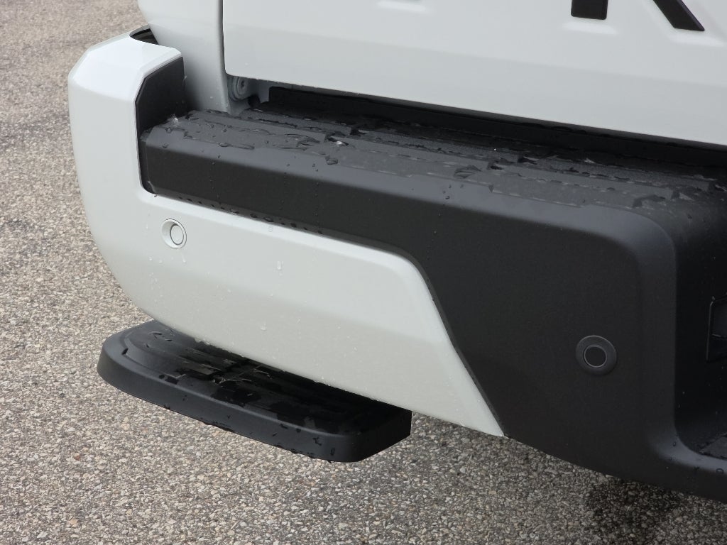 2026 Nissan Frontier Crew Cab 4x4 SV