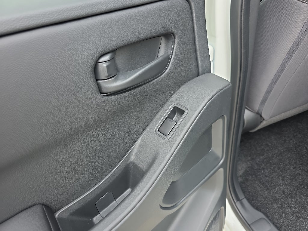 2026 Nissan Frontier Crew Cab 4x4 SV