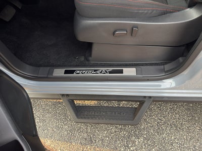 2023 Nissan Frontier Crew Cab 4x4 PRO-4X Auto