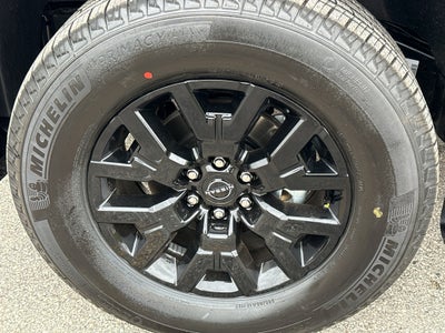 2026 Nissan Frontier Crew Cab 4x4 SV