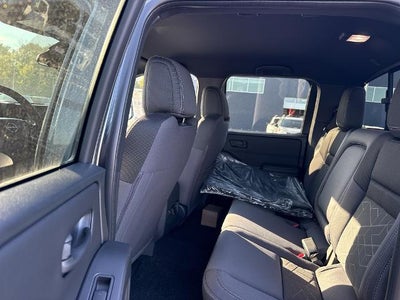 2027 Nissan Frontier Crew Cab 4x4 SV