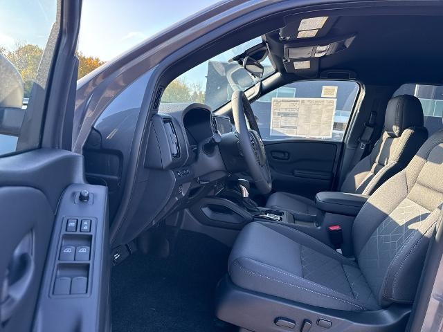 2027 Nissan Frontier Crew Cab 4x4 SV