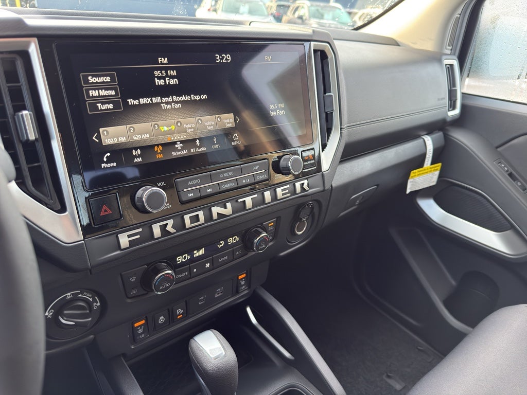 2026 Nissan Frontier Crew Cab 4x4 SV