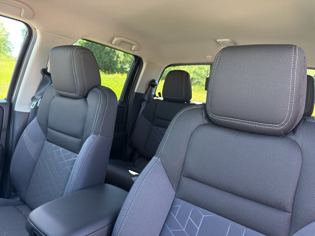 2026 Nissan Frontier Crew Cab 4x4 SV