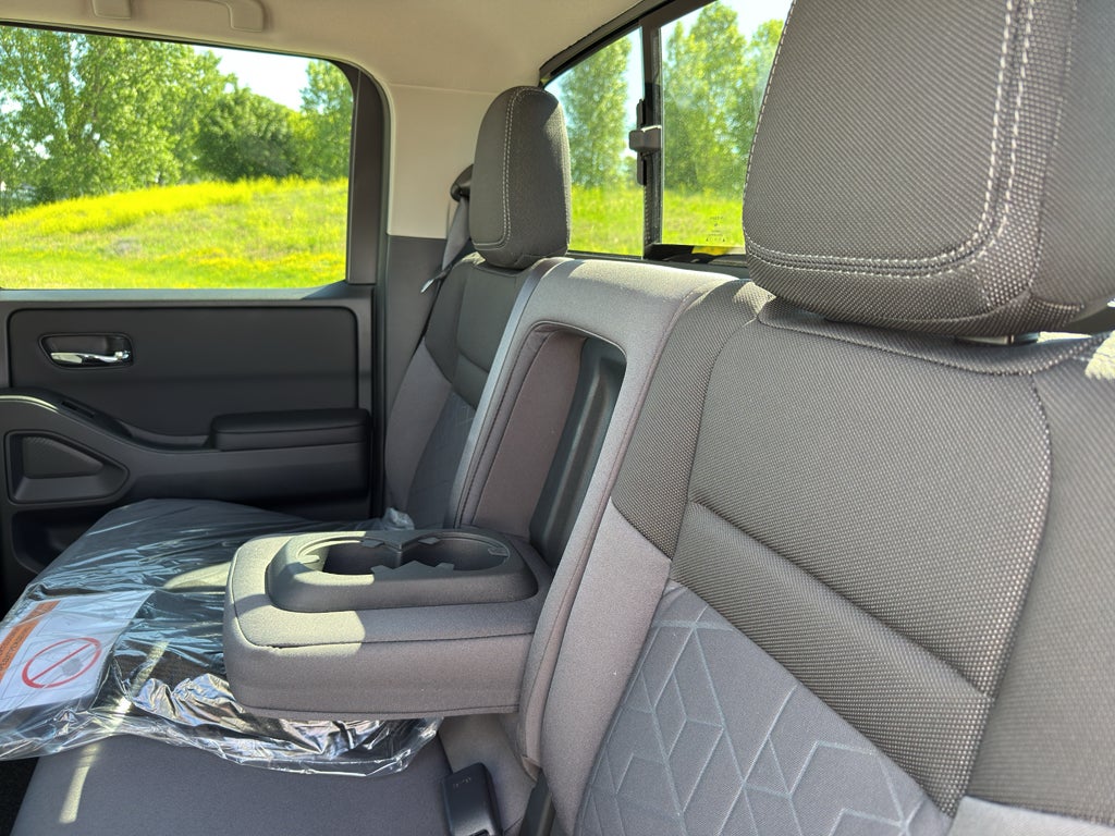 2026 Nissan Frontier Crew Cab 4x4 SV
