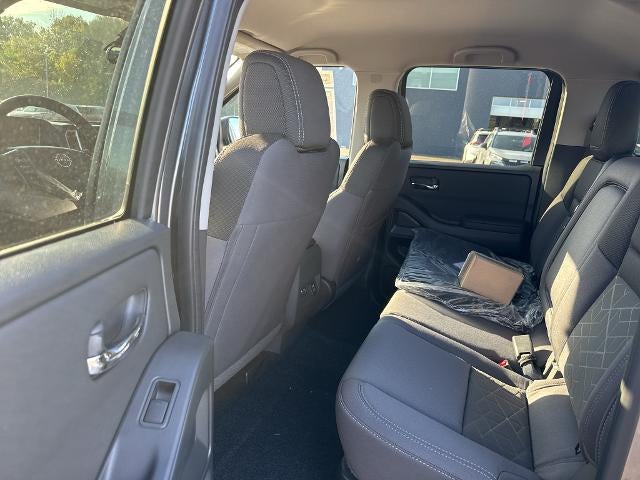 2027 Nissan Frontier Crew Cab 4x4 SV