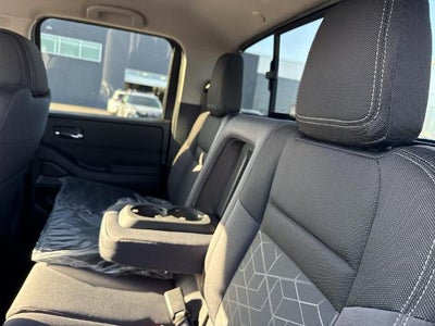 2027 Nissan Frontier Crew Cab 4x4 SV