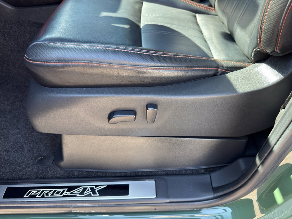 2023 Nissan Frontier Crew Cab 4x4 PRO-4X Auto *Ltd Avail*