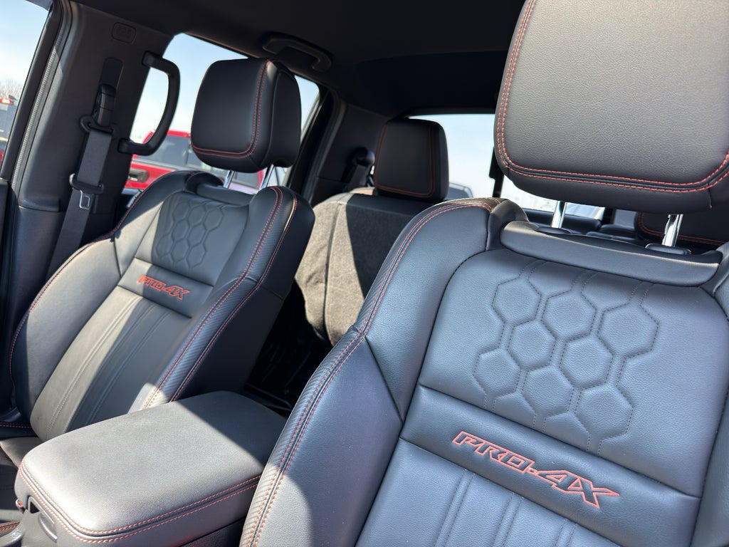 2023 Nissan Frontier Crew Cab 4x4 PRO-4X Auto *Ltd Avail*