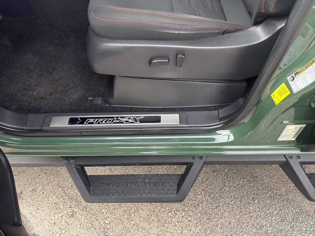 2023 Nissan Frontier Crew Cab 4x4 PRO-4X Auto *Ltd Avail*