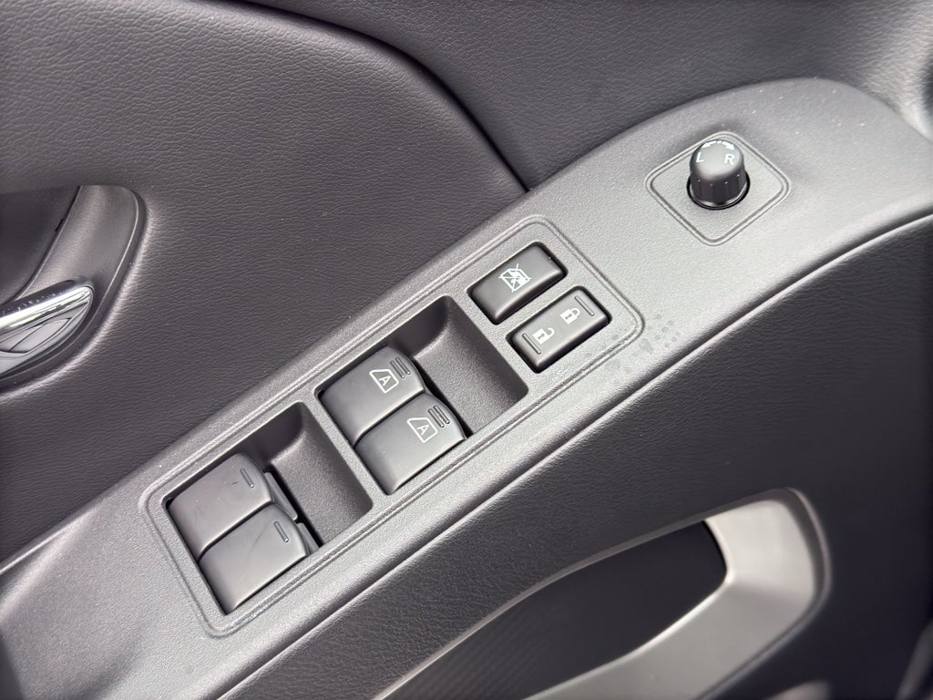 2026 Nissan Frontier Crew Cab 4x4 SV