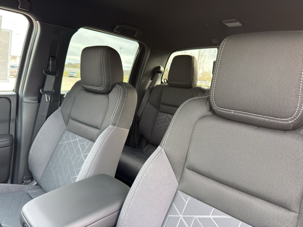 2026 Nissan Frontier Crew Cab 4x4 SV