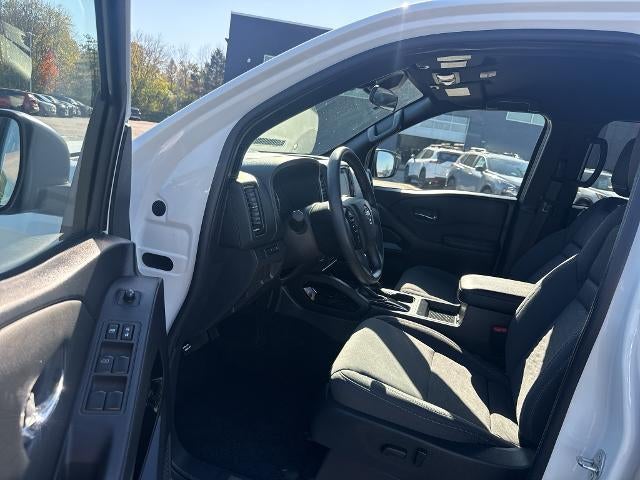 2023 Nissan Frontier Crew Cab 4x4 SV Auto