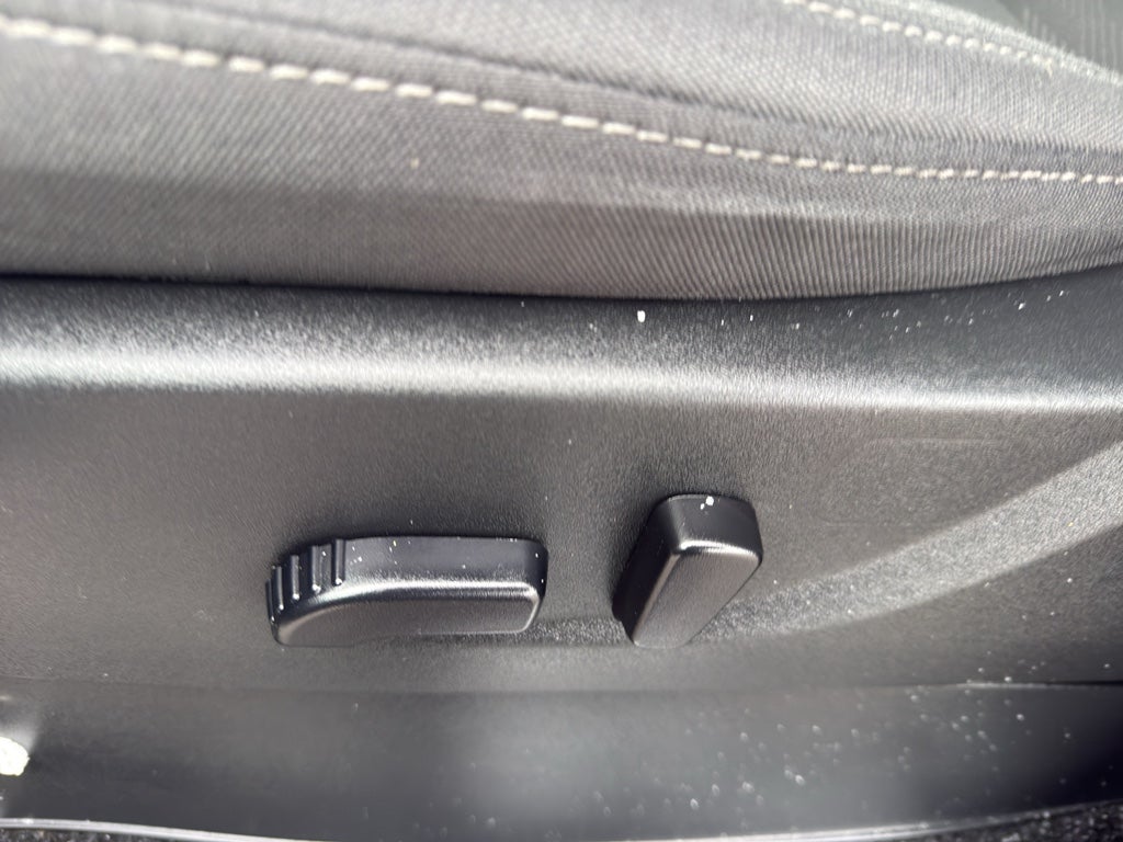 2024 Nissan Frontier Crew Cab 4x4 SV